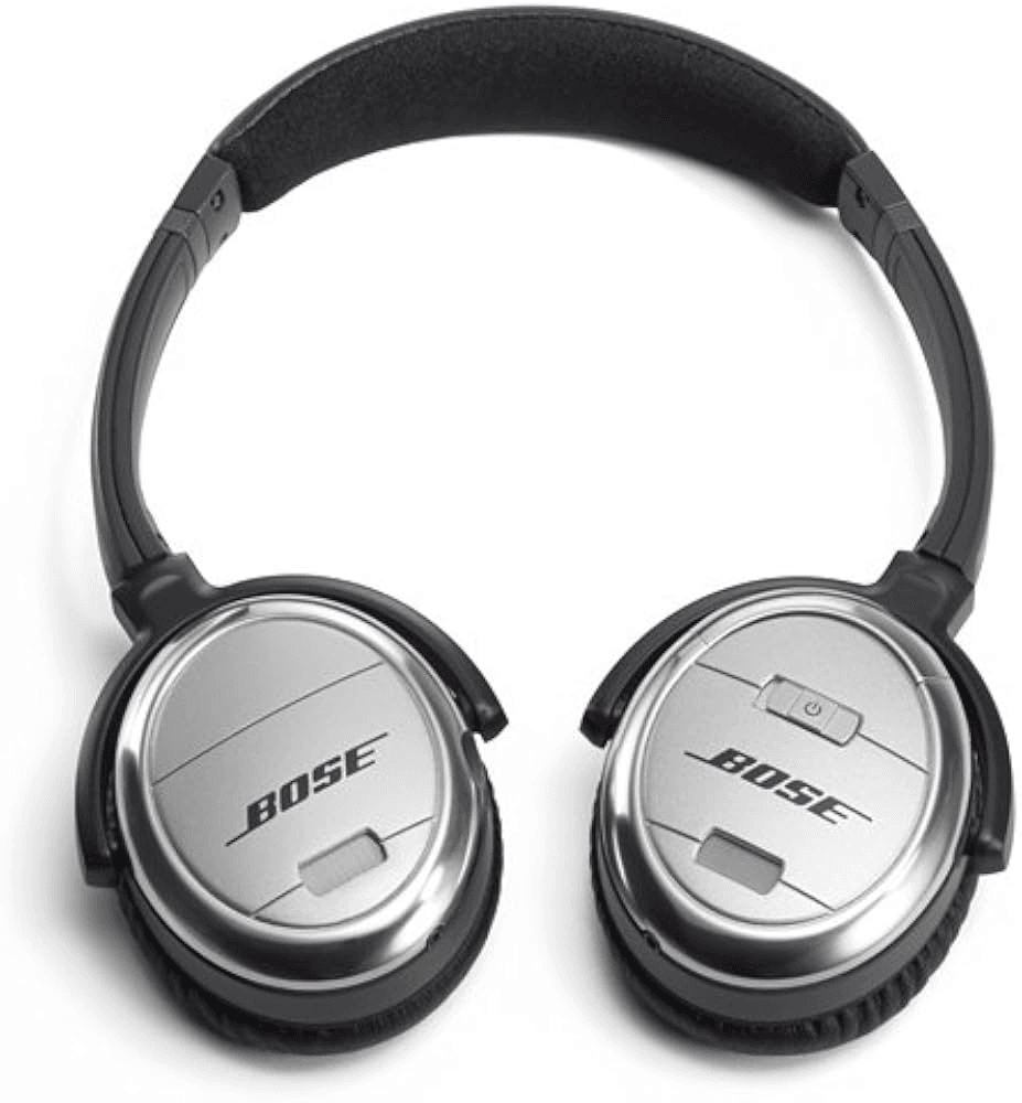 Bose QuietComfort con cancellazione attiva del rumore usate da Paolo Chow fin dall'età di 12 anni nei viaggi in aereo